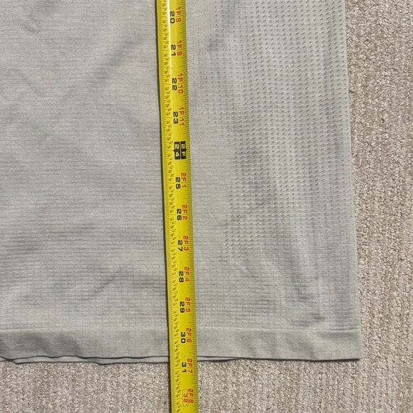 Lululemon Men's Size XL Tan Metal Vent Tech Short Sleeve Athletic Stretch Top - Picture 8 of 12